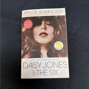 ‘Daisy Jones & The Six’ Book